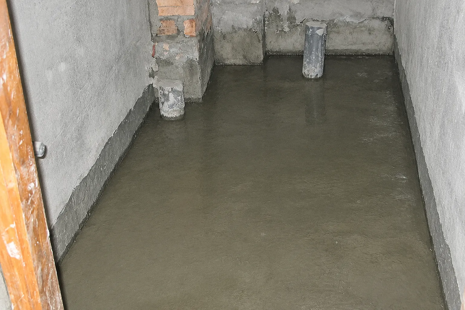 Tiêu chuẩn chống thấm nhà vệ sinh bằng màng chống thấm và hóa chất quét